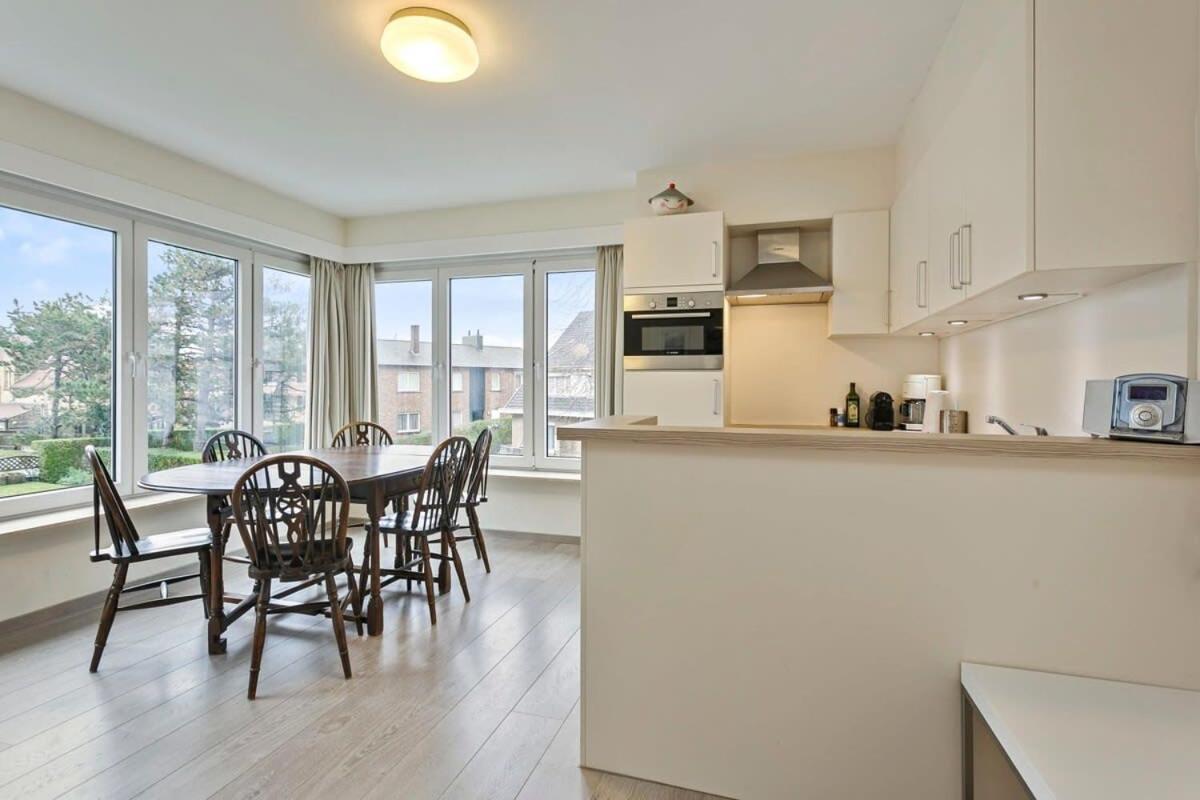 Huswell - Lovely Family Apartment 50 Meters From The Sea De Haan Exteriör bild